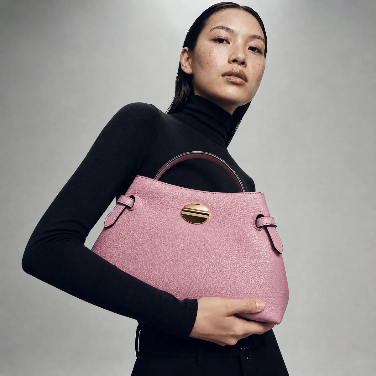 What Should You Look for in a Women’s Wallet Today?